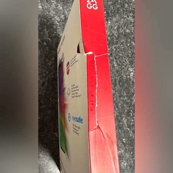 iPhone screen Protector - Picture 3 of 4